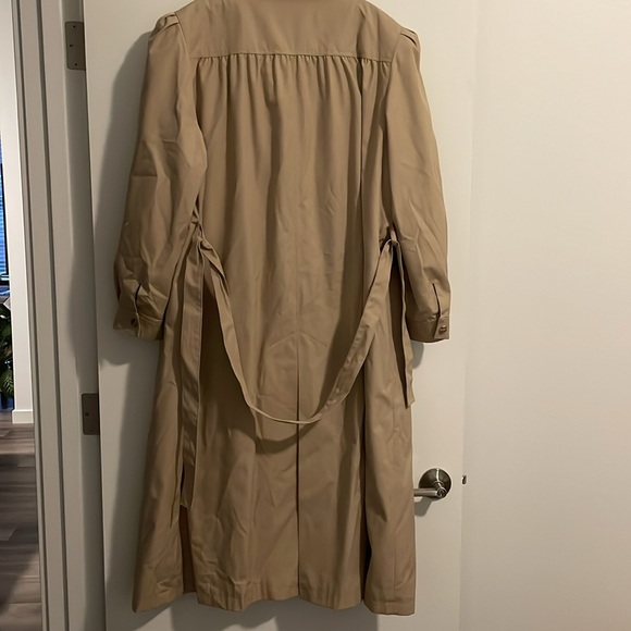 Sharon rainwear size 15/16. 52%, cotton, 48% polyester. - Picture 3 of 4